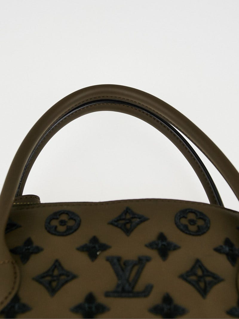 Louis Vuitton Monogram Addiction Lockit Vertical MM - Blue Totes, Handbags  - LOU75835