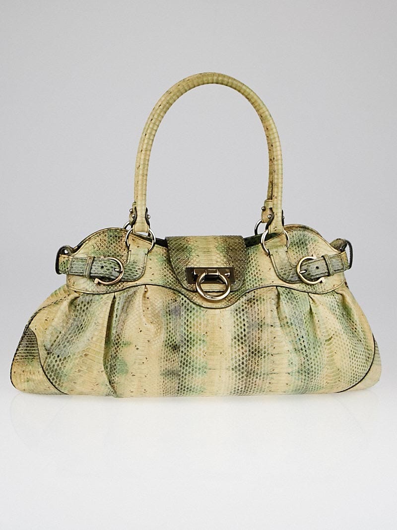 Leather handbag Salvatore Ferragamo Green in Leather - 36312929
