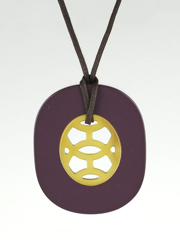 Hermes Buffalo Horn and Cherry Lacquer Lift GM Pendant Necklace