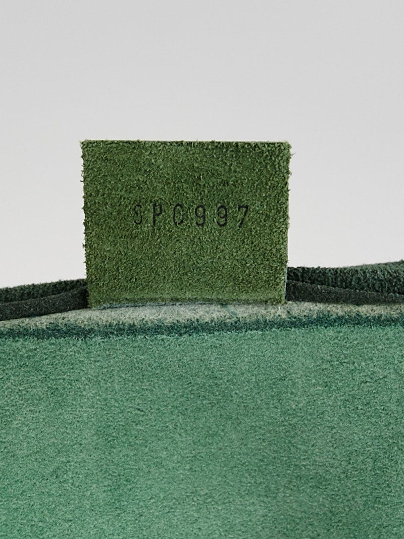 Louis Vuitton Epicea Green Taiga Leather Kendall GM Keepall Bag