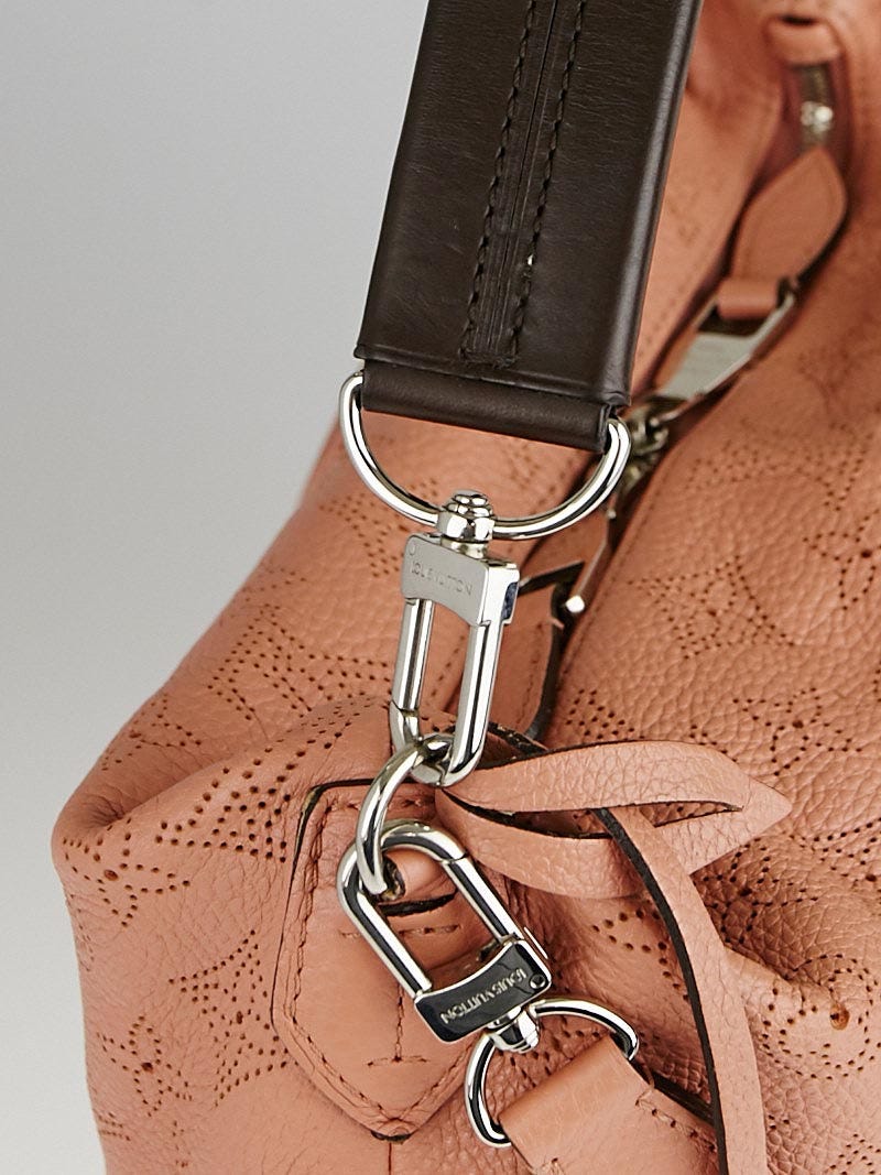 Louis Vuitton Monogram Mahina Selene PM with Pouch M94275 Beige Leather  Pony-style calfskin ref.883773 - Joli Closet