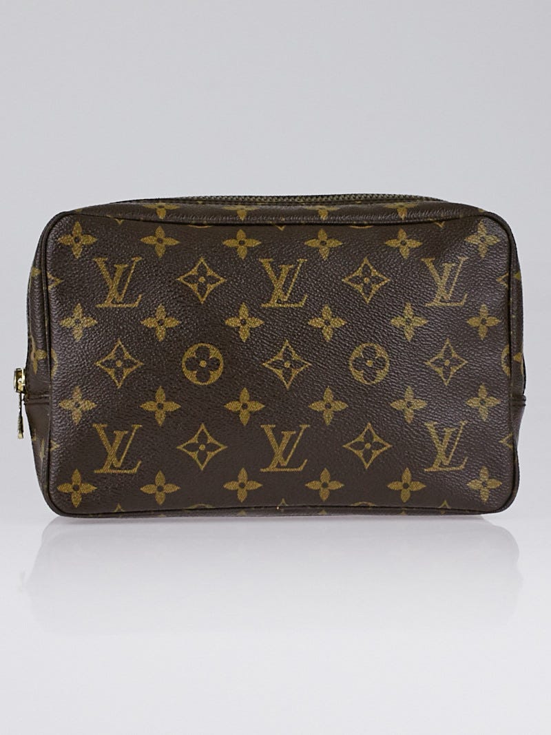 Louis Vuitton - LOUIS VUITTON TROUSSE 23 TOILETRY MONOGRAM CLUTCH BEAUTY  CASE on Designer Wardrobe