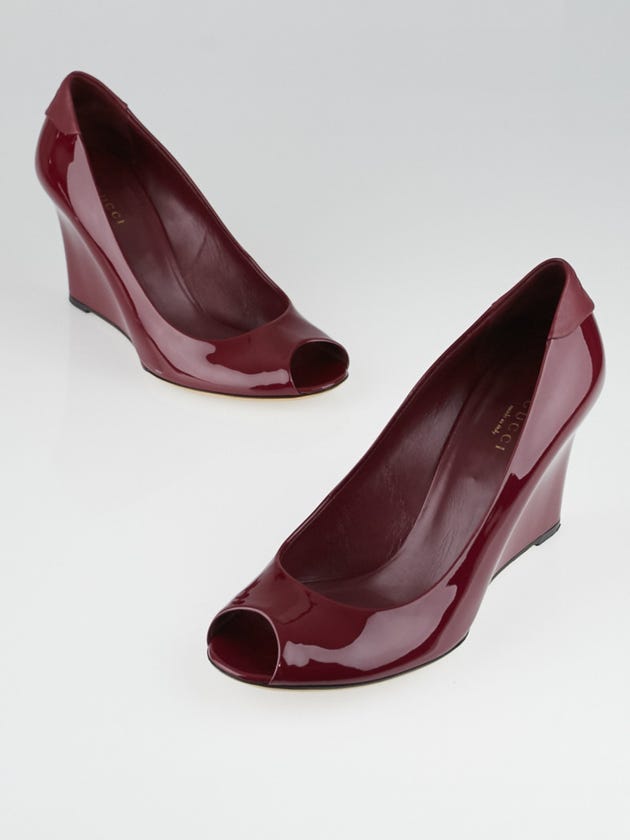 Gucci Bordeaux Patent Leather Peep Toe Wedges Size 8/38.5