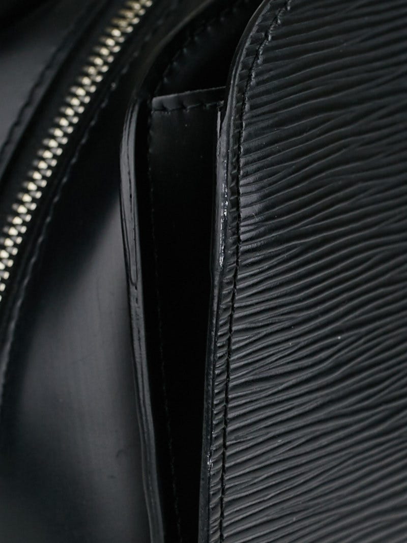 Louis Vuitton Epi Pont Neuf PM Bag in Black Leather ref.560711 - Joli Closet