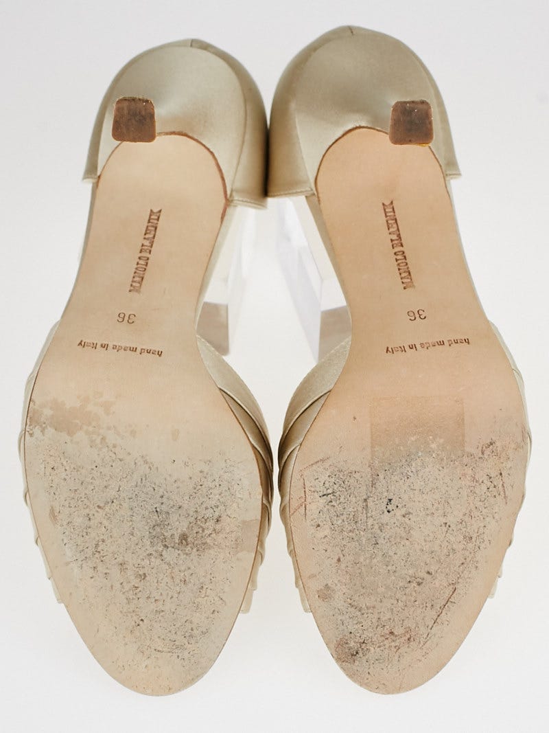 Manolo Blahnik Champagne Satin Sedaraby Crystal D'Orsay Manolo Blahnik Champagne Satin Sedaraby Crystal D'Orsay