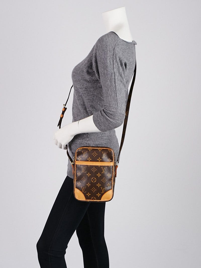 Louis Vuitton 2006 pre-owned Danube Crossbody Shoulder Bag - Farfetch