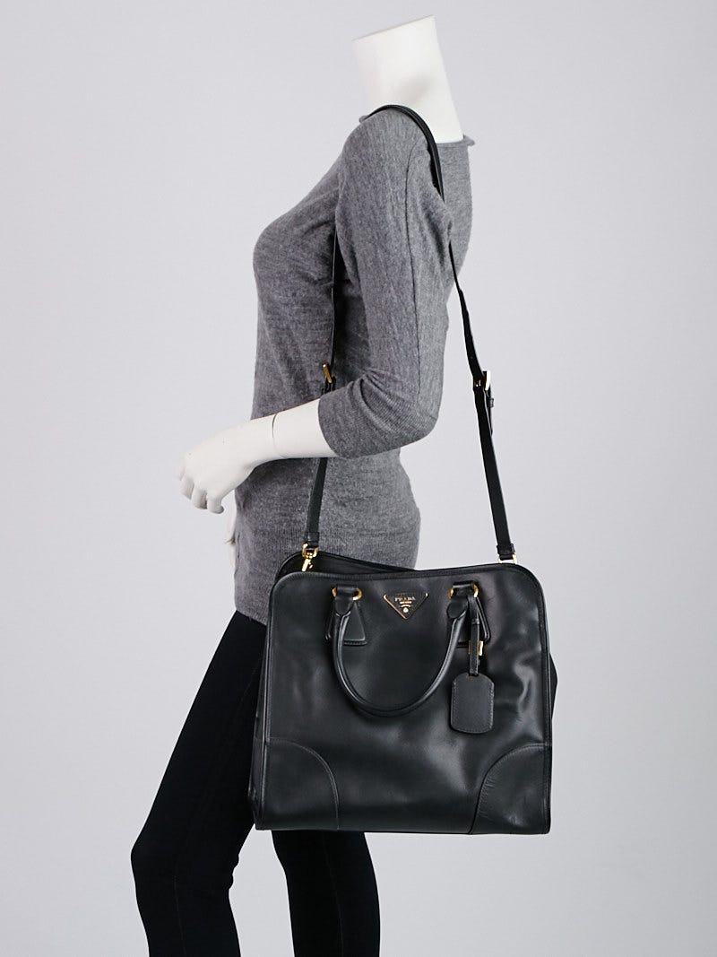 Prada Black Saffiano Lux Leather Tote Bag BN2254 | Yoogi's Prada Black Saffiano Lux Leather Tote Bag BN2254 | Yoogi's