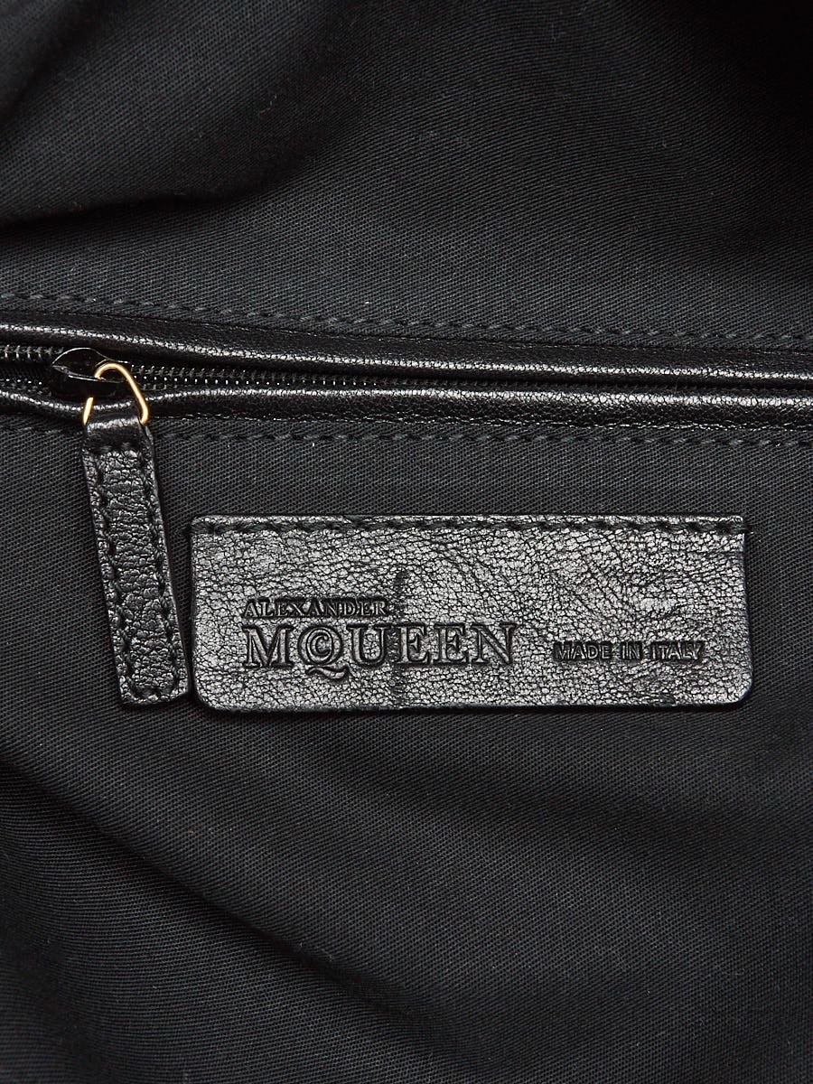 Alexander McQueen Black Leather Studded De Manta Clutch Bag Alexander McQueen Black Leather Studded De Manta Clutch Bag