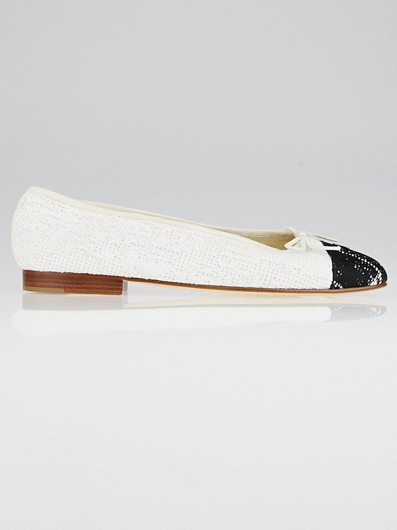 Chanel White/Black Tweed Cap-Toe Ballet Flats Size 8.5/39 - Yoogi's Closet