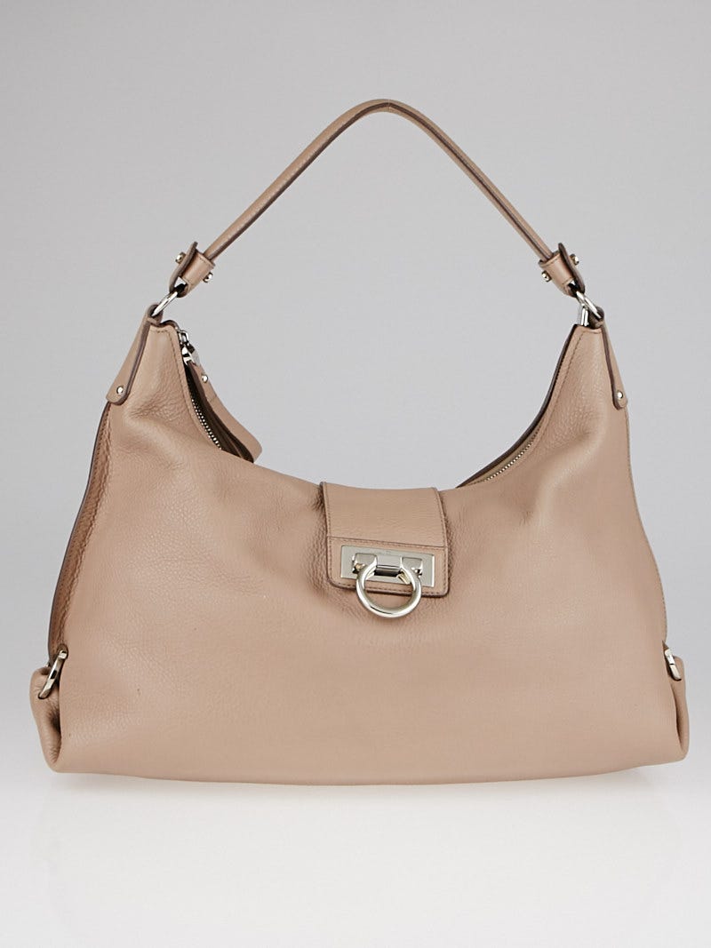 バッグ・カバンその他 SALVATORE FERRAGAMO HOBO BAG IN SUEDE V-shaped hobo bag (M) - Women | Ferragamo