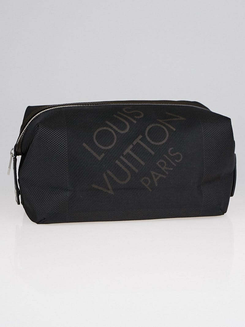 Louis Vuitton Black Damier Geant Canvas Messenger Bag - Yoogi's Closet