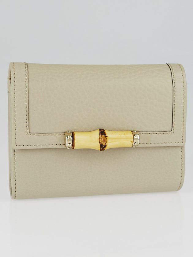 Gucci White Pebbled Leather Bamboo Compact Tri-Fold Wallet