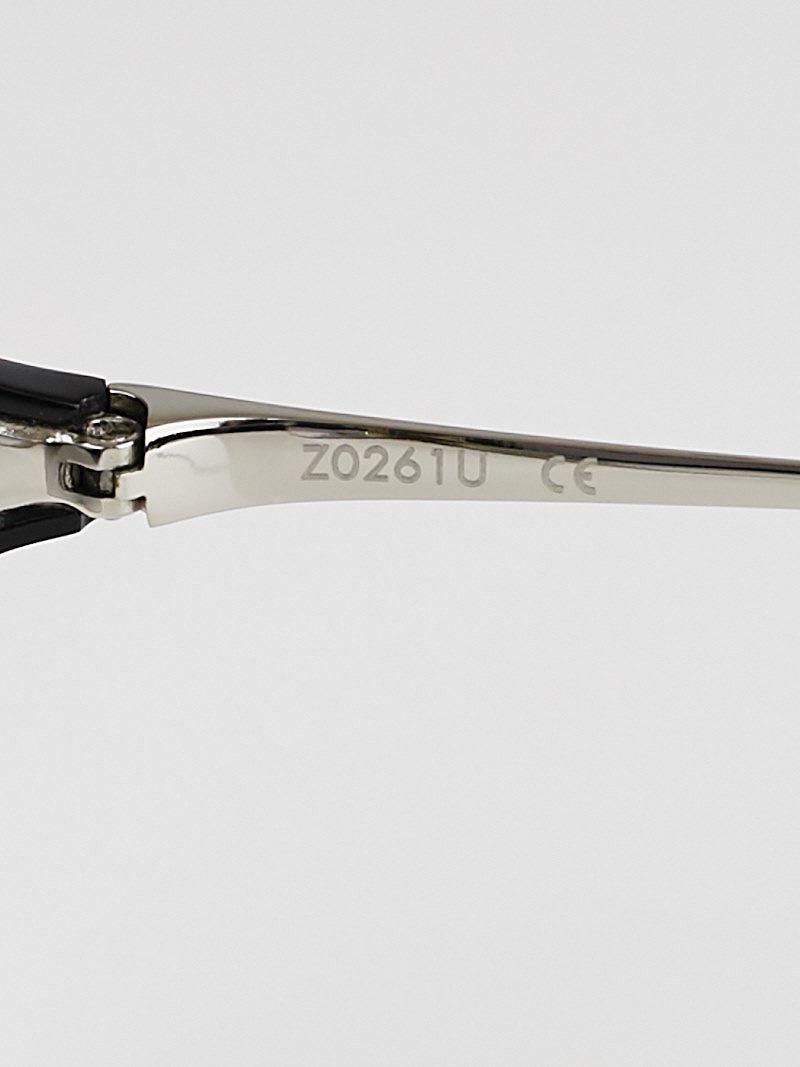 Louis Vuitton Silvertone Metal Frame Daisy Sunglasses-Z0261U  display picture 1