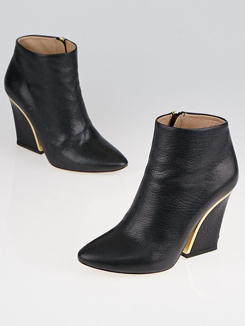 Black leather ankle online boots size 6