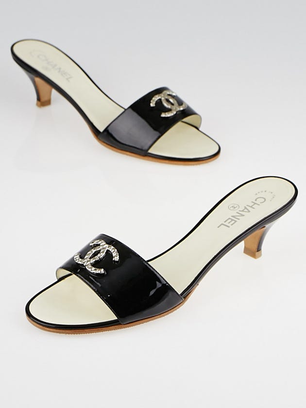 Chanel Black Patent Leather Open Toe CC Slide Sandals Size 10.5/41