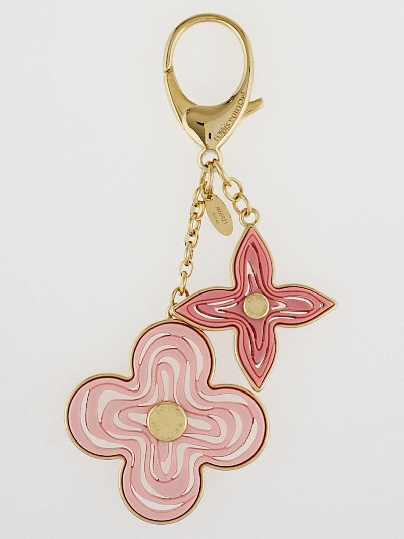 Louis Vuitton Pink Monogram Hearts Key Holder and Bag Charm - Yoogi's Closet