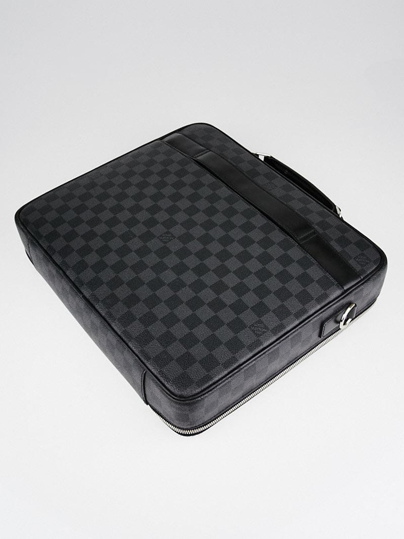 Sold at Auction: Louis Vuitton, Louis Vuitton Damier Graphite Steve Laptop  Bag