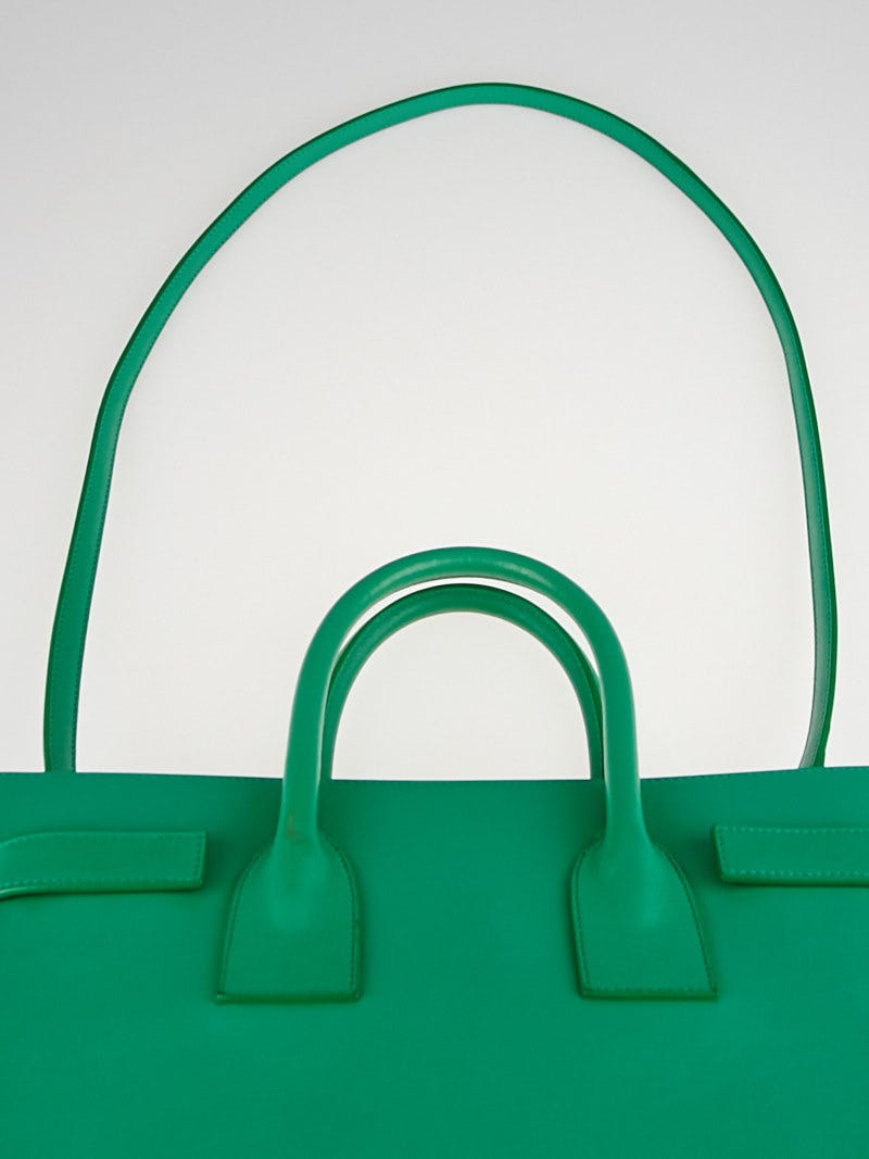 Yves Saint Laurent Green Smooth Calfskin Leather Small Sac de Jour Bag -  Yoogi's Closet