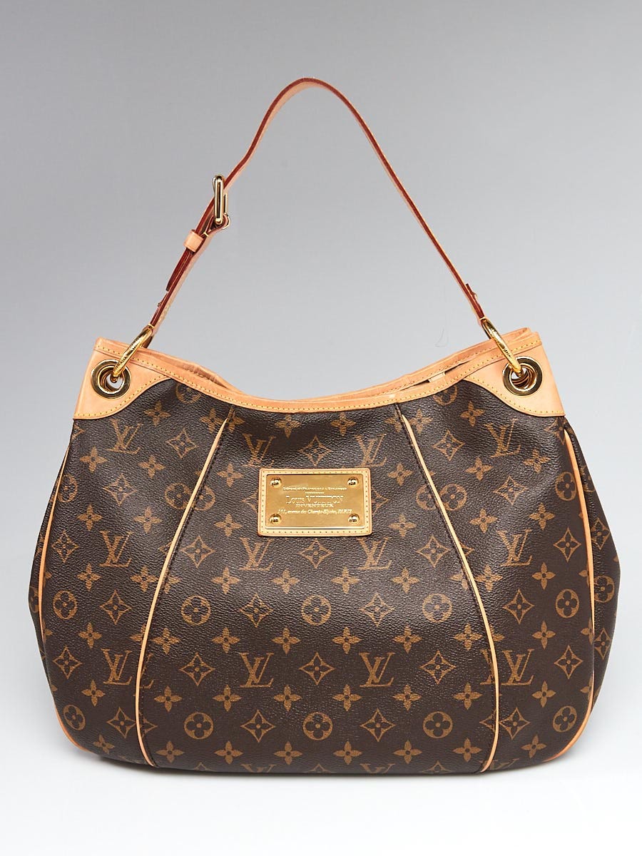 Louis Vuitton Galliera PM Review + What Fits In It 