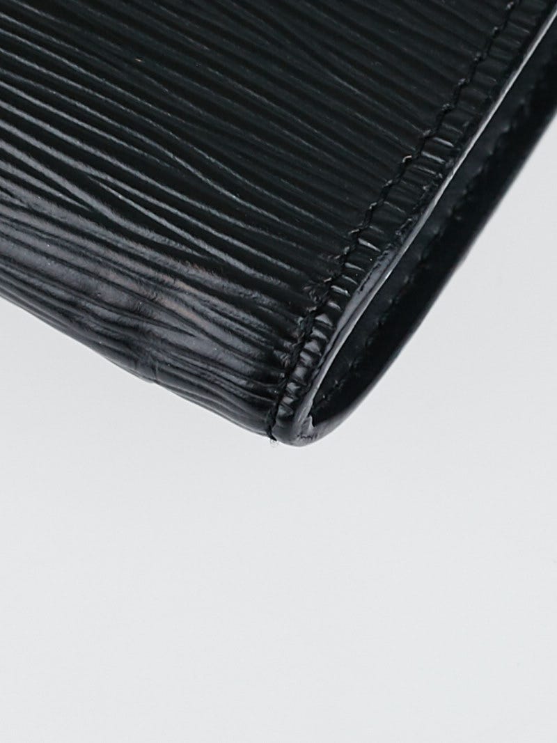 Lot - Louis Vuitton Pochette Clutch In Black Epi Leather