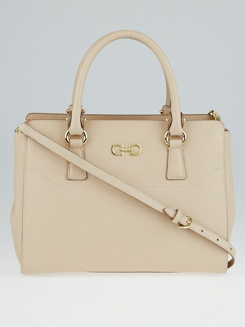 Ferragamo beky clearance bag