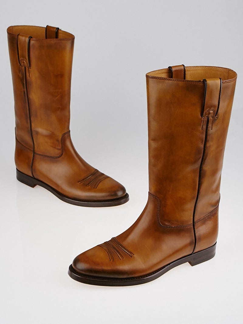 Gucci top boots flat