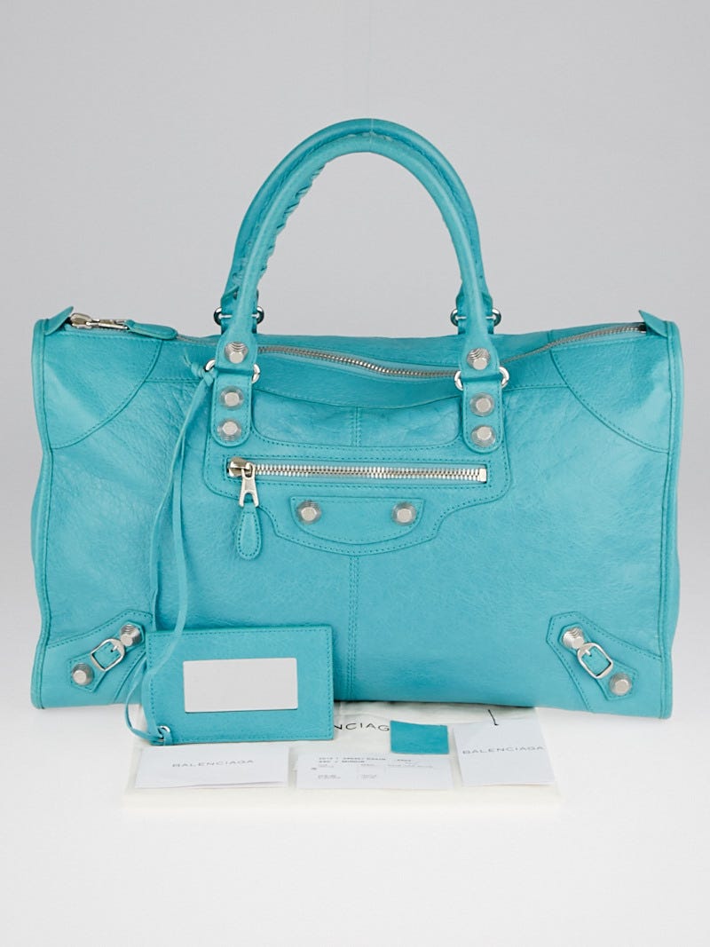 115819_15.jpg?quality=80&bg-