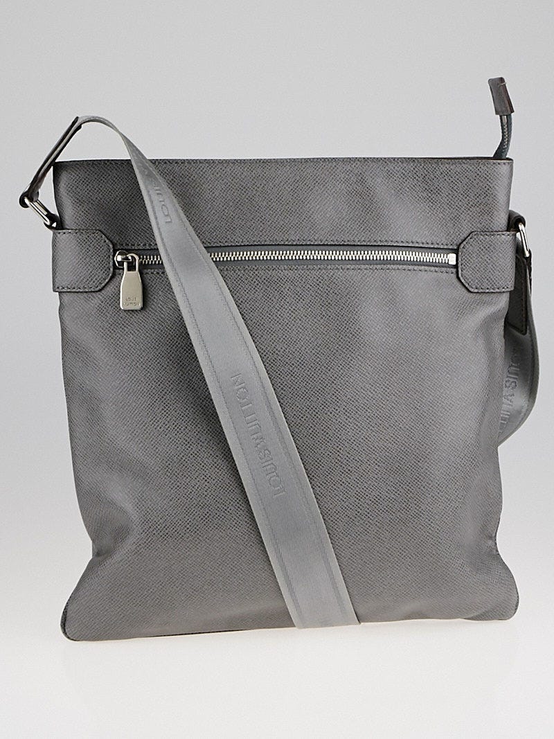 Louis Vuitton Glacier Taiga Leather Sasha Messenger Bag | Yoogi's