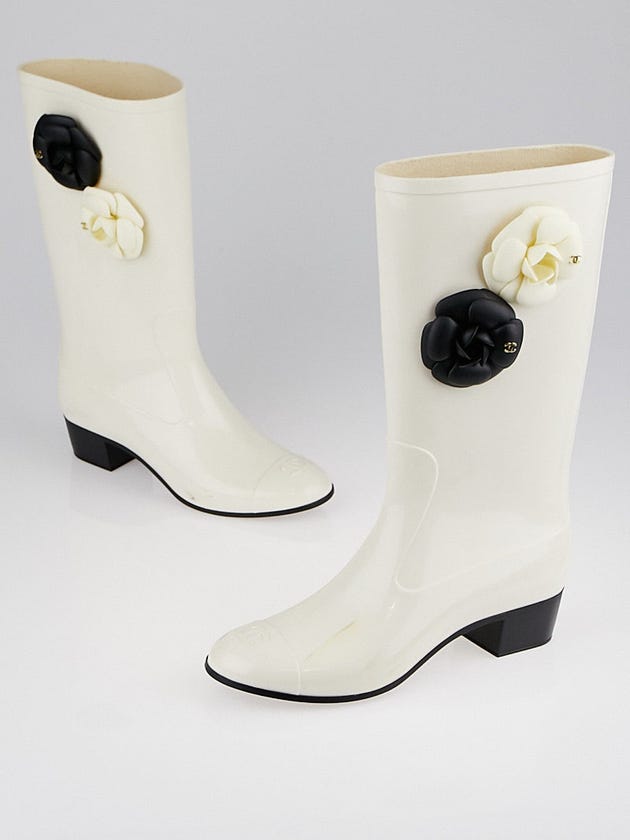 Chanel White Rubber Camellia Flower Rain Boots 9.5/40