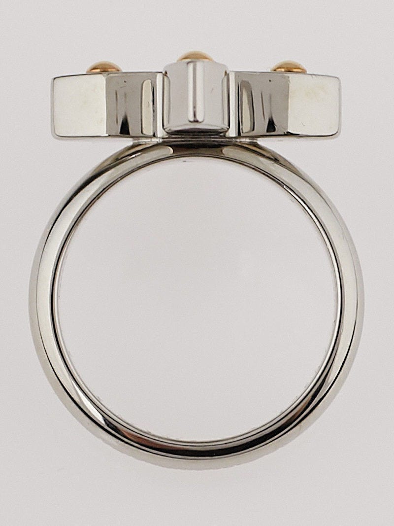 Louis Vuitton Silvertone Monogram Sweet Flower Ring Set Size 7.5 - Yoogi's  Closet