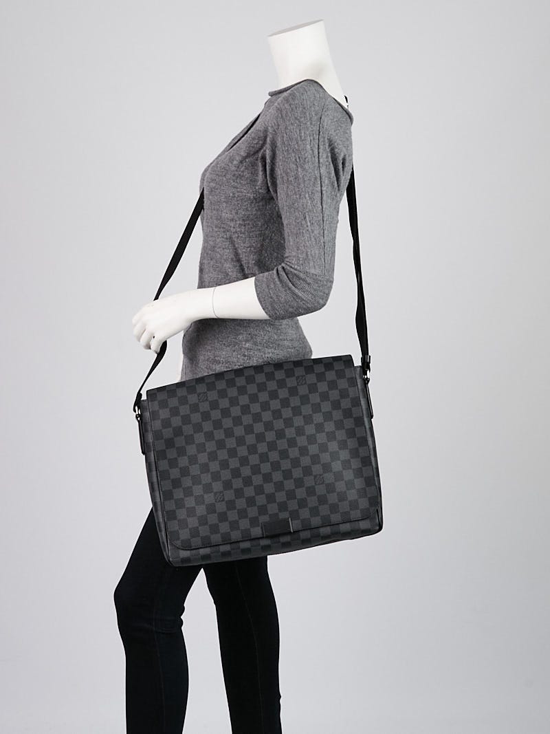 Louis Vuitton Damier Graphite District MM Messenger Bag - Yoogi's