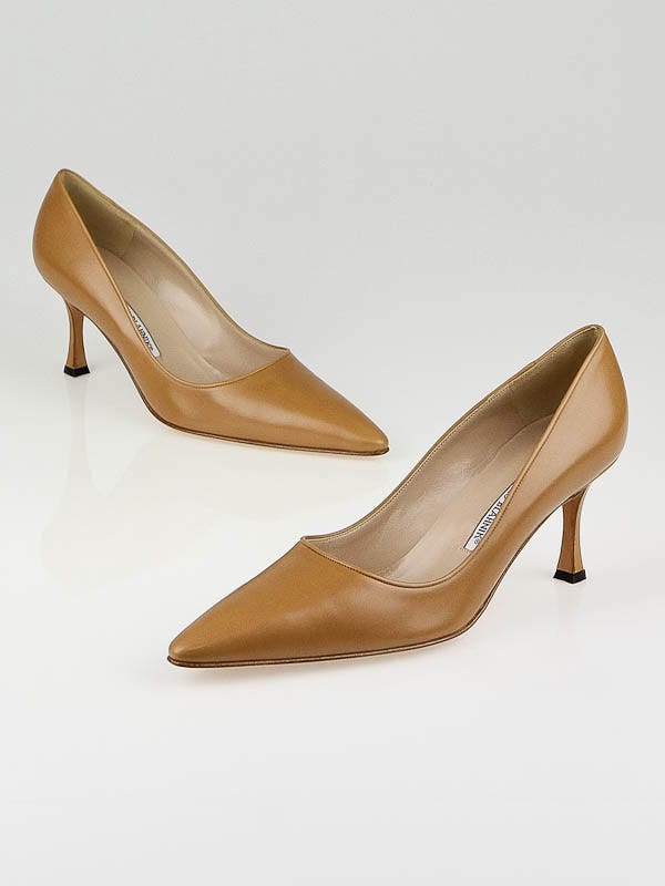 Manolo Blahnik Camel Leather Classic Pumps Size 9