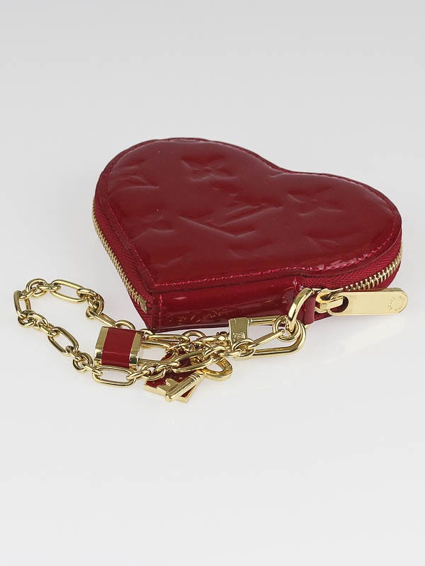 LOUIS VUITTON Vernis Coeur Heart Coin Purse Pomme D'Amour 123308