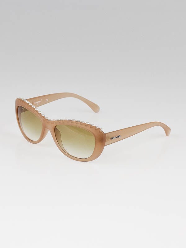 Chanel Blush Acetate Frame Cultured Pearl Cat-Eye Sunglasses - 40942 -  Yoogi's Closet