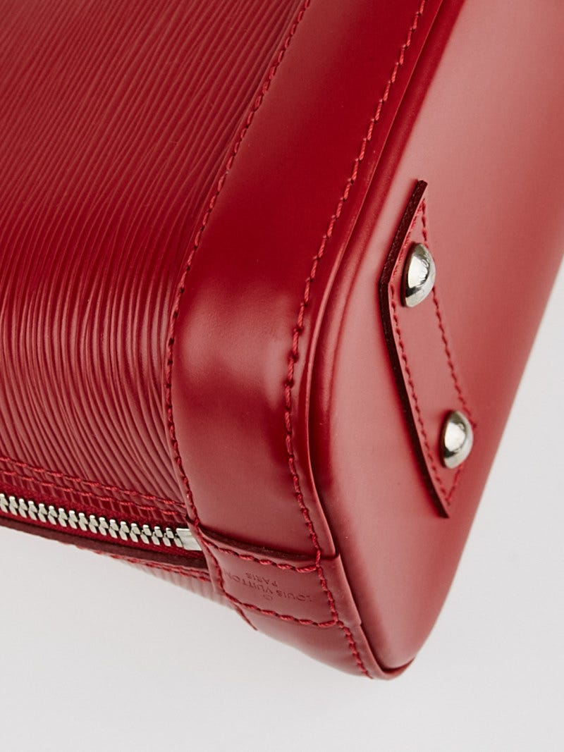Alma bb leather handbag Louis Vuitton Beige in Leather - 29817490