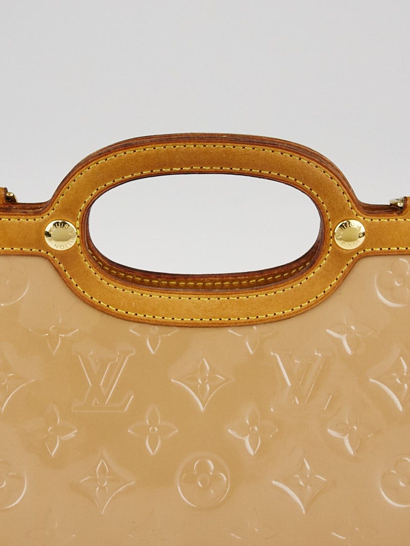 Roxbury patent leather handbag Louis Vuitton Beige in Patent