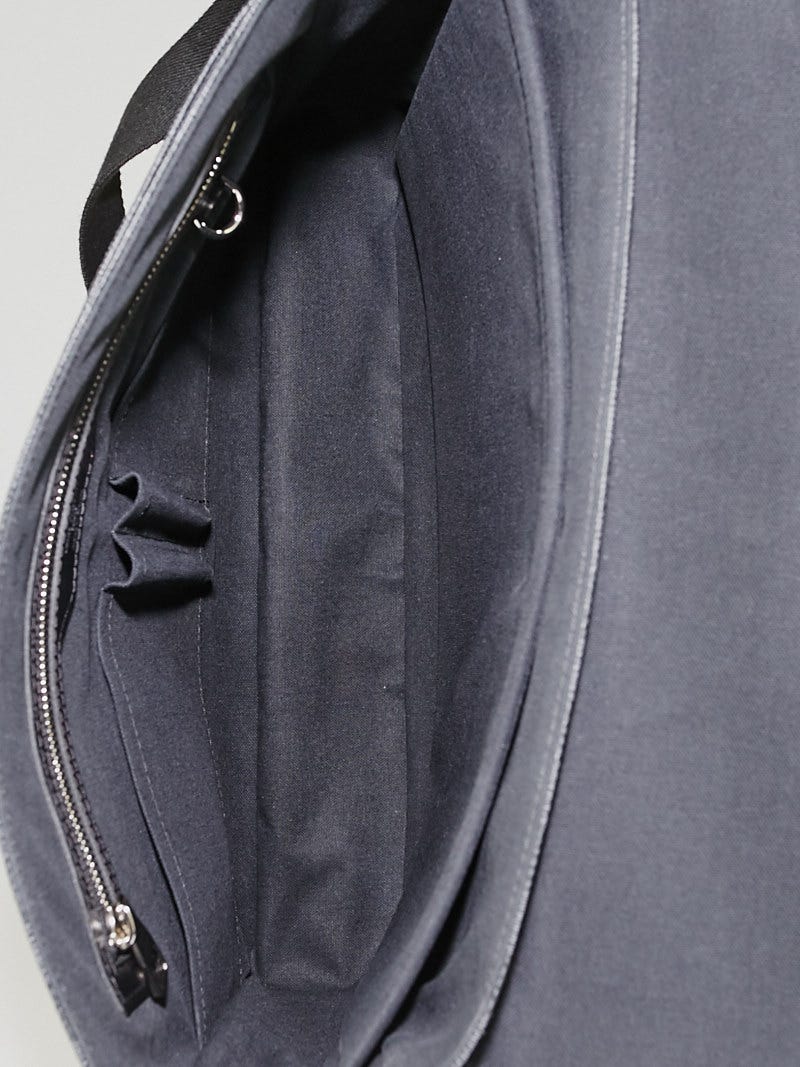 Louis Vuitton Damier Graphite District GM Messenger Bag - Yoogi's Closet