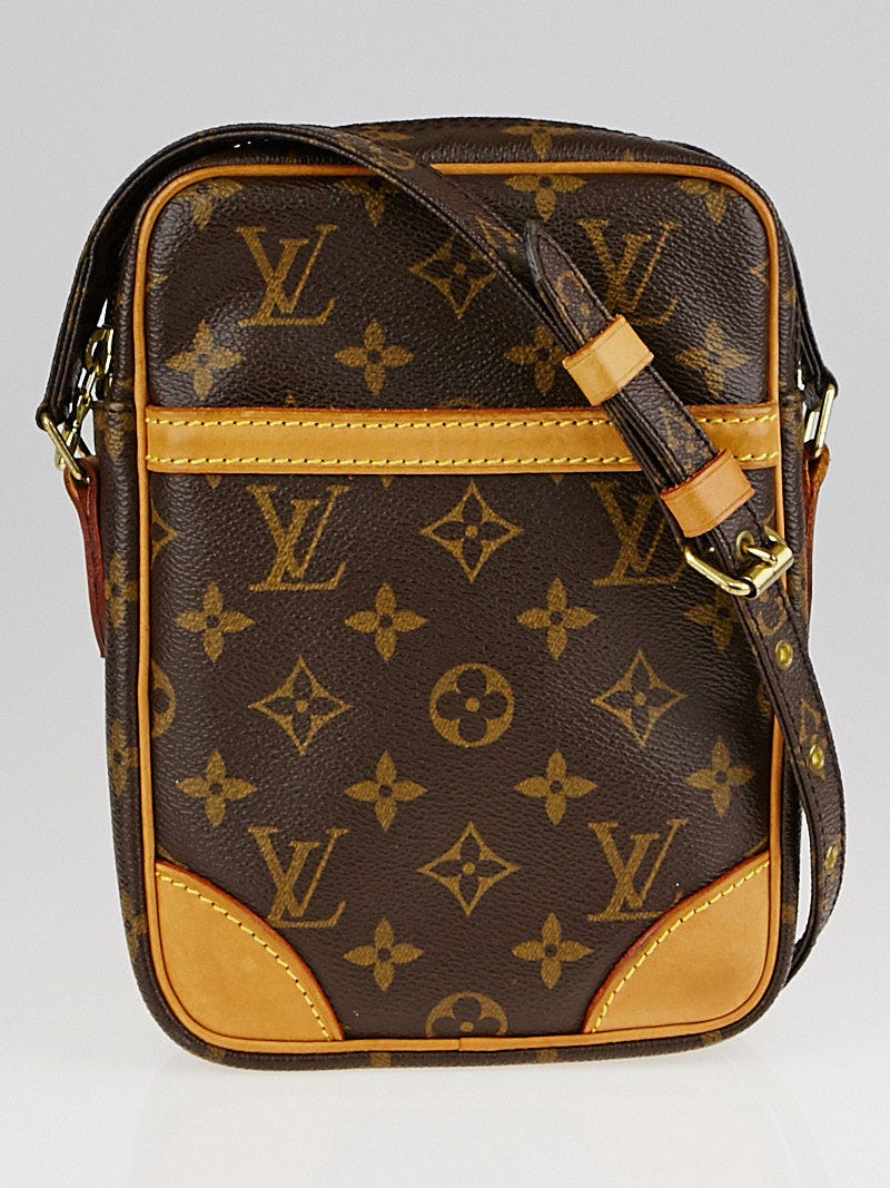 What fits in my Louis Vuitton Danube