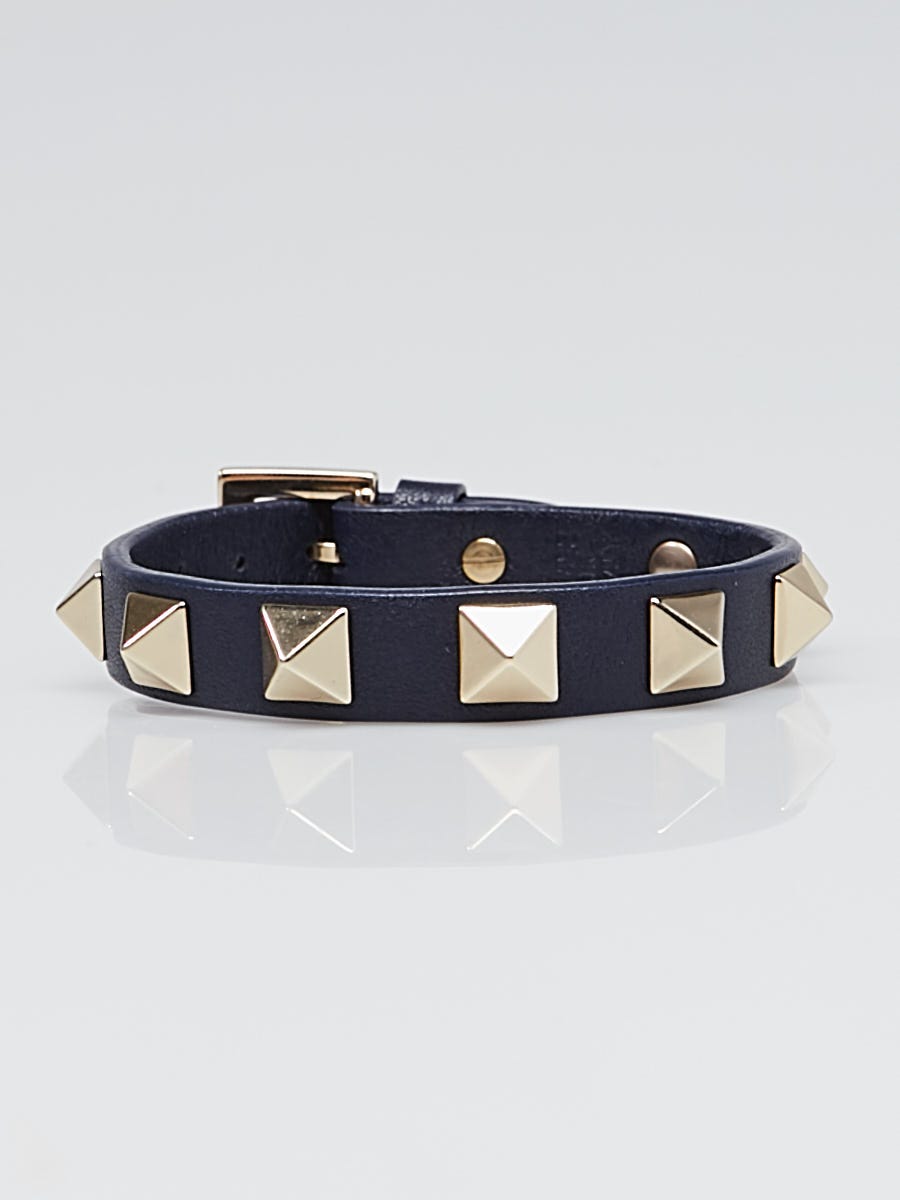 Valentino rockstud hot sale bracelet blue