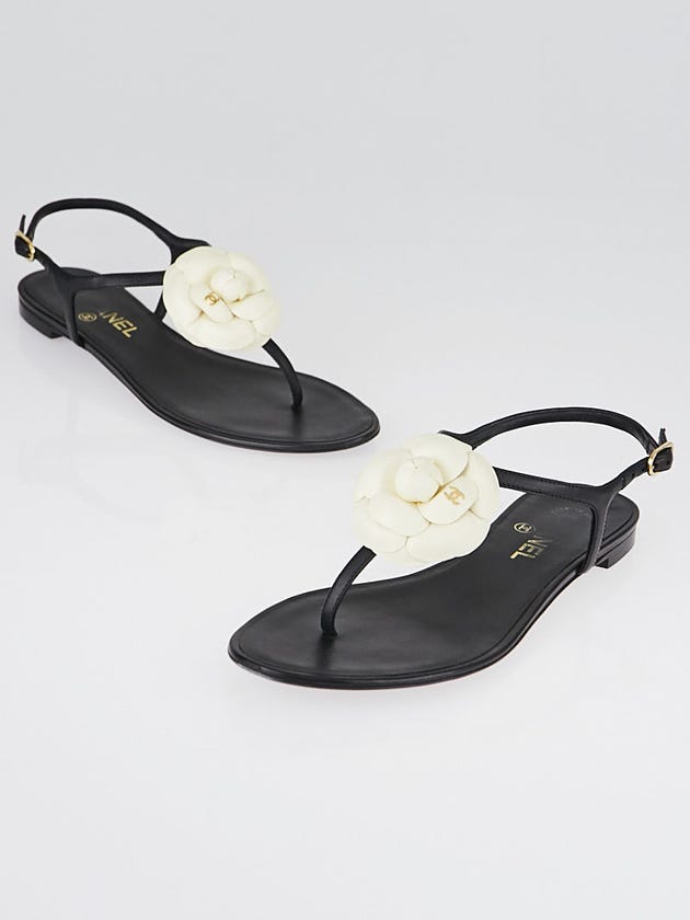 Chanel White and Black Patent Leather Camellia Flower Thong Sandals Size 8.5/39