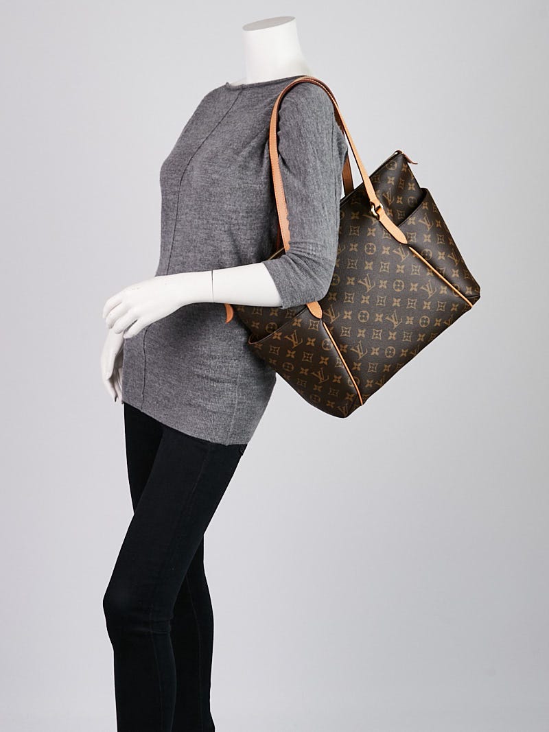 Louis Vuitton Totally MM Monogram Canvas Tote – Olivia's Closet