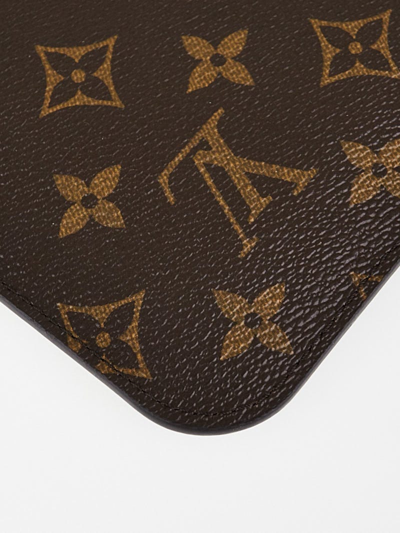 Louis Vuitton Neverfull MM bag in coated monogram canvas and removable  pouch Brown Leather Cloth ref.160854 - Joli Closet