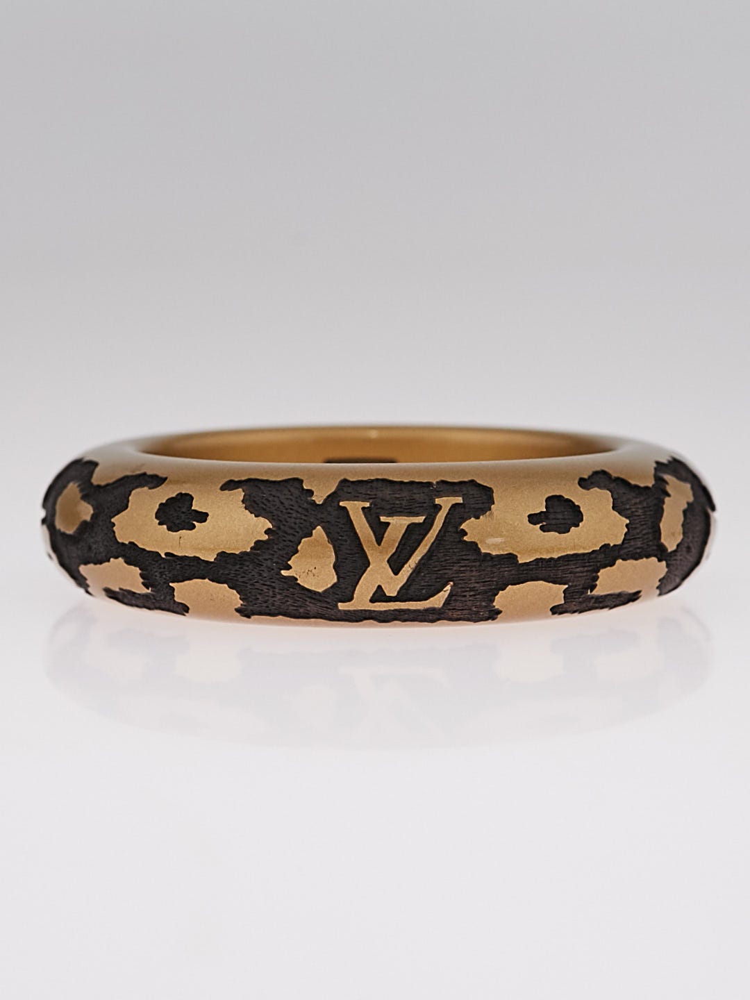 Louis Vuitton Monogram Carved Ring