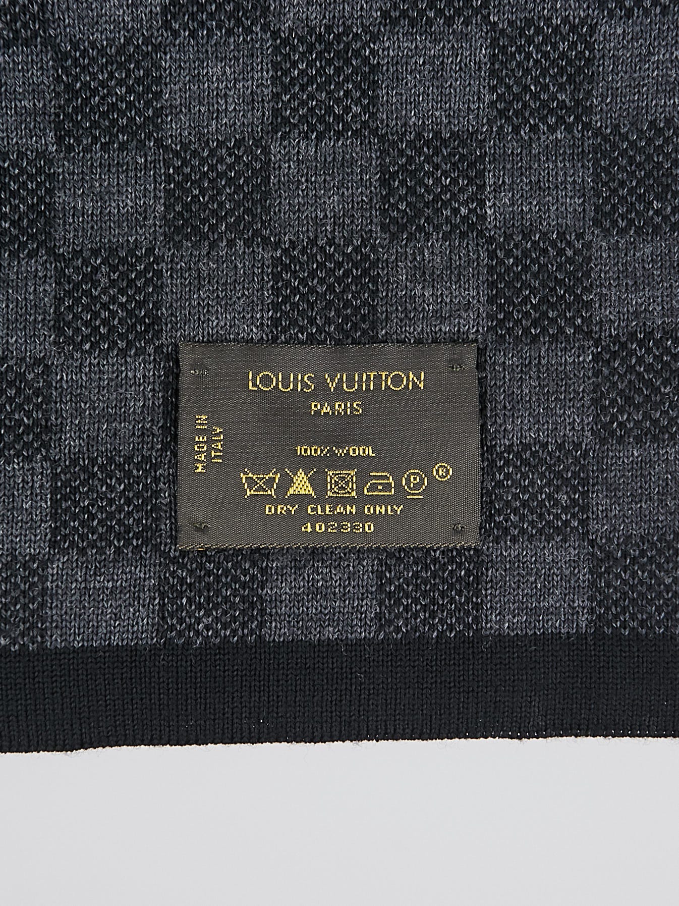 Louis Vuitton Grey Petit Damier Wool Scarf - Yoogi's Closet