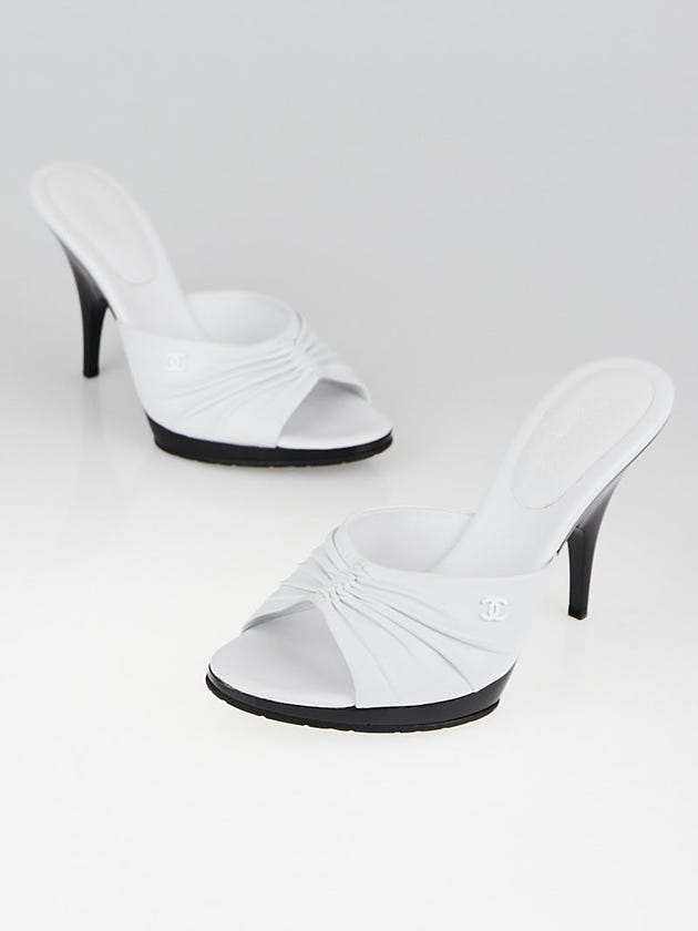 Chanel White Leather CC Open -Toe Slide Mules Size 9.5