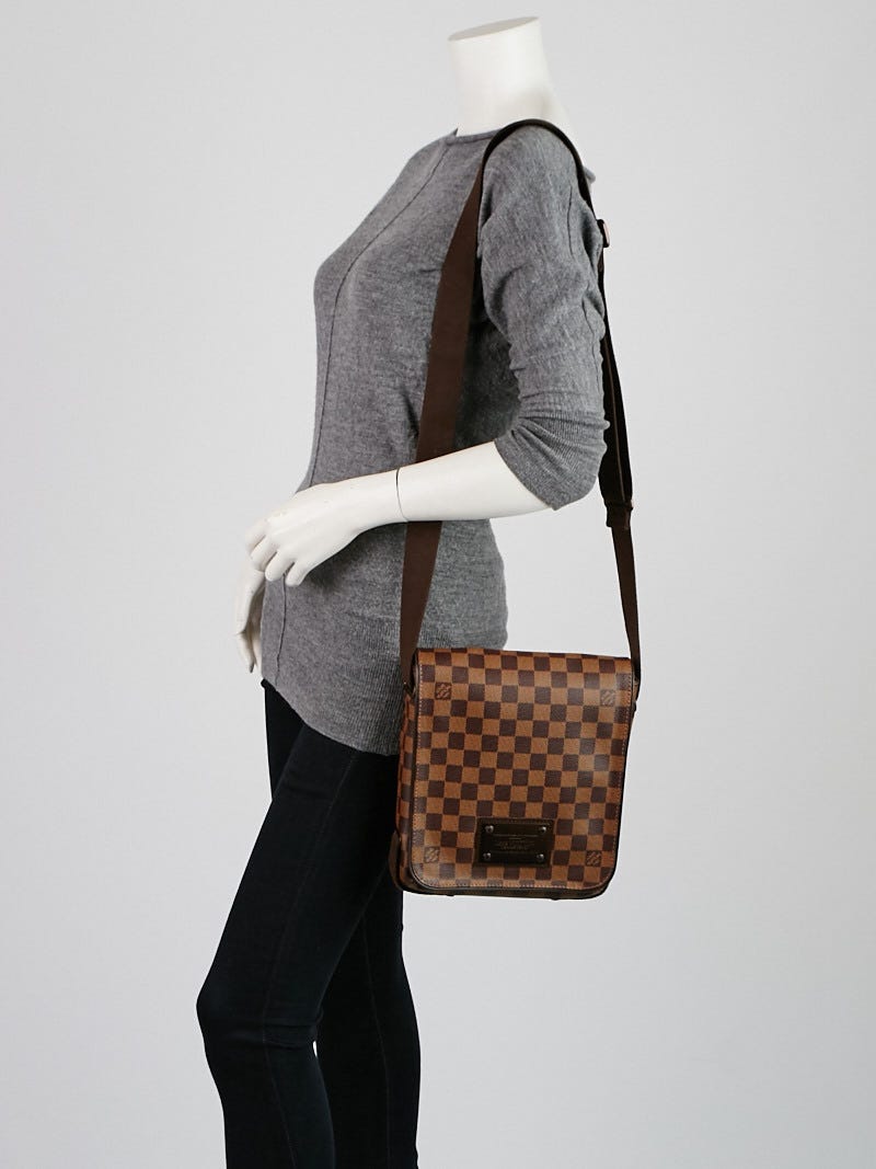 Louis Vuitton 2010 pre-owned Brooklyn PM Crossbody Bag - Farfetch