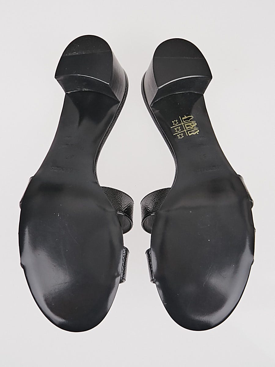 Hermes - Oasis sandals in grey Epsom leather.