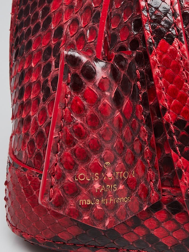 Alma bb python handbag Louis Vuitton Red in Python - 24427217