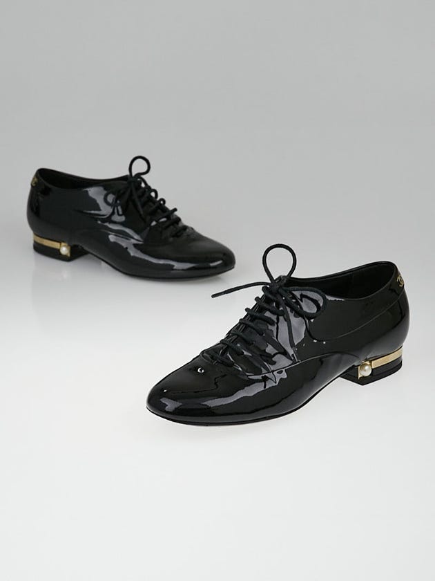 Chanel Black Patent Leather Lace Up Oxford Flats Size 4.5/35