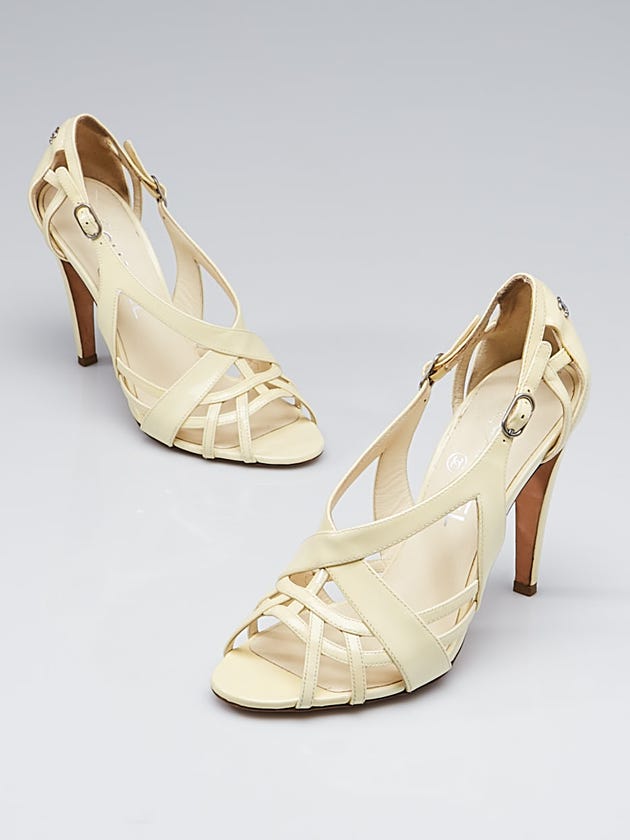 Chanel Yellow Patent Leather Strappy Sandals Size 7/37.5